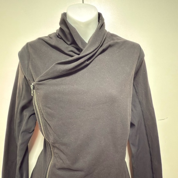 Lululemon Bhakti Yoga Jacket - Picture 5 of 11